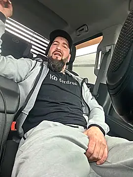 Beardedtattood online show from April 15, 1:40 pm