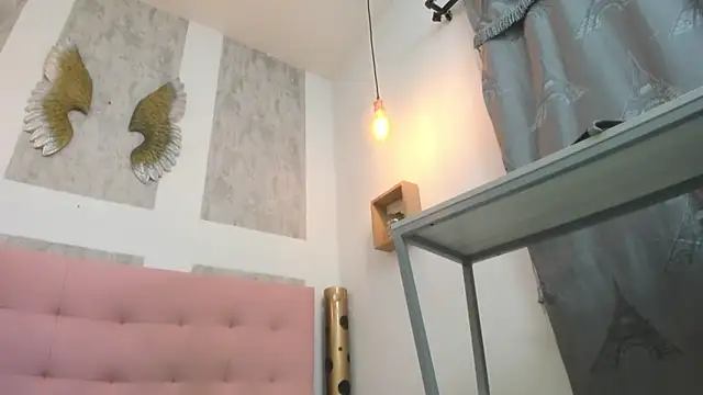 zhamira 21 online show from December 13, 8:25 pm