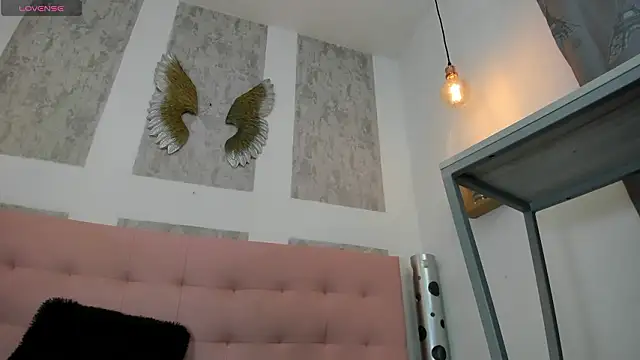 Snapshot of zhamira_21 chatting on February 25, 9:35 pm zhamira 21 online show from February 25, 9:35 pm