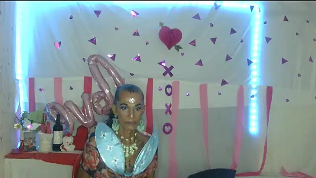 Snapshot of Lobaveterana_sex chatting on February 14, 12:19 am Lobaveterana sex online show from February 14, 12:19 am