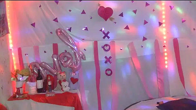 Snapshot of Lobaveterana_sex chatting on February 15, 5:41 am Lobaveterana sex online show from February 15, 5:41 am