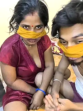 Snapshot of Indian_Lust_Couple chatting on December 1, 10:10 pm Indian Lust Couple online show from December 1, 10:10 pm