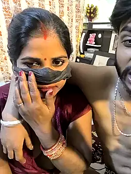 Snapshot of Indian_Lust_Couple chatting on December 17, 9:27 pm Indian Lust Couple online show from December 17, 9:27 pm