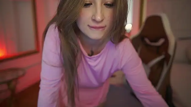 Snapshot of GentleAdellee chatting on February 21, 6:36 am GentleAdellee online show from February 21, 6:36 am