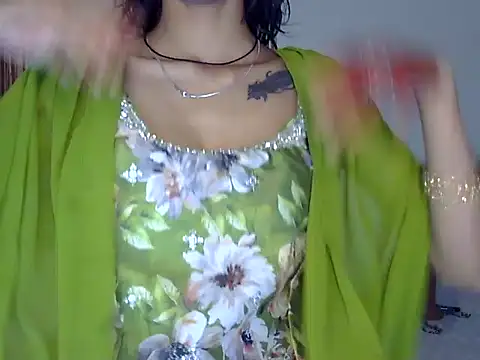 MAAYRA 09 online show from October 11, 9:19 am