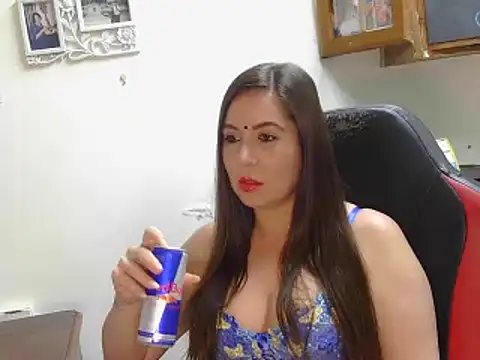 Kiara zoya online show from February 1, 11:16 pm