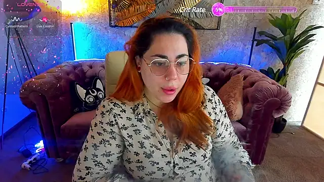 Snapshot of Kittywakee chatting on February 6, 7:45 am Kittywakee online show from February 6, 7:45 am