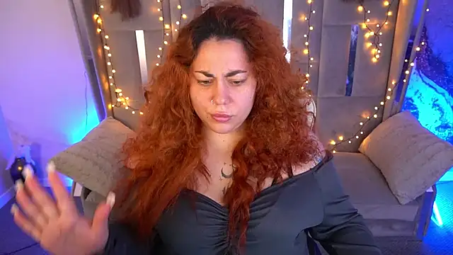 Kittywakee online show from April 9, 8:47 pm