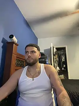 Snapshot of MasterKvn chatting on January 15, 3:22 am MasterKvn online show from January 15, 3:22 am