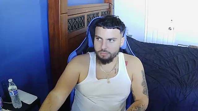 Snapshot of MasterKvn chatting on February 27, 9:14 pm MasterKvn online show from February 27, 9:14 pm