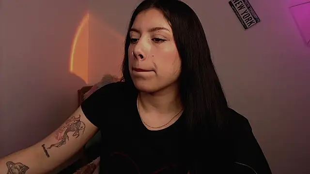 iam emy online show from February 26, 11:48 pm