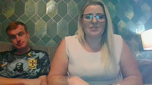 Snapshot of SweetXCandyX chatting on November 21, 8:29 pm SweetXCandyX online show from November 21, 8:29 pm