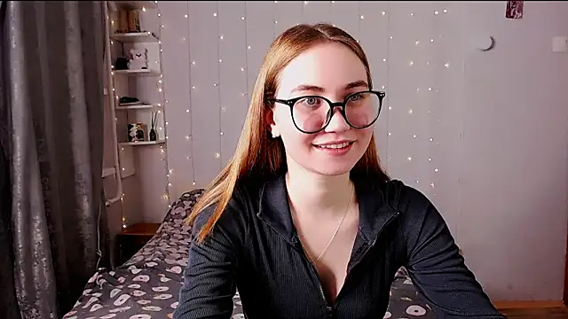 Snapshot of Miya_Mark chatting on December 3, 3:55 pm Miya Mark online show from December 3, 3:55 pm