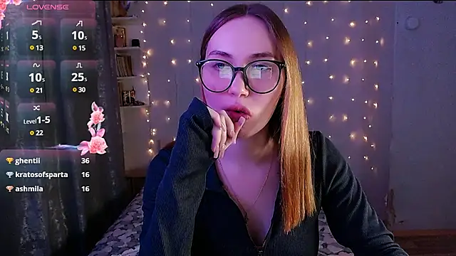 Snapshot of Miya_Mark chatting on March 5, 5:18 pm Miya Mark online show from March 5, 5:18 pm