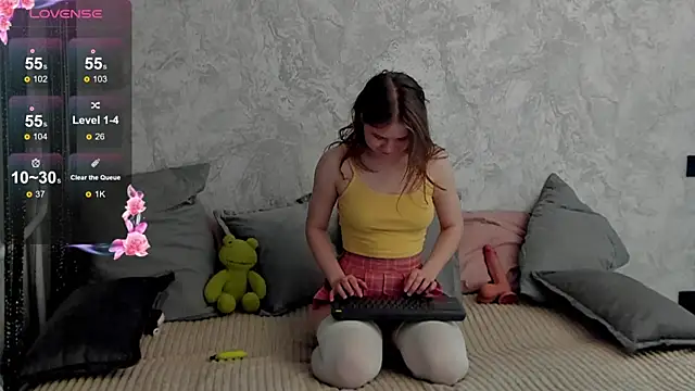 Snapshot of Hibisceae chatting on December 18, 4:57 pm Hibisceae online show from December 18, 4:57 pm