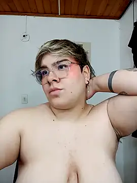 Snapshot of amalia_love chatting on January 11, 9:36 pm amalia love online show from January 11, 9:36 pm