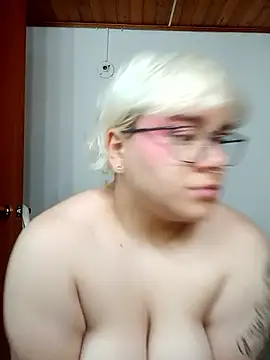 Snapshot of amalia_love chatting on September 14, 4:50 pm amalia love online show from September 14, 4:50 pm