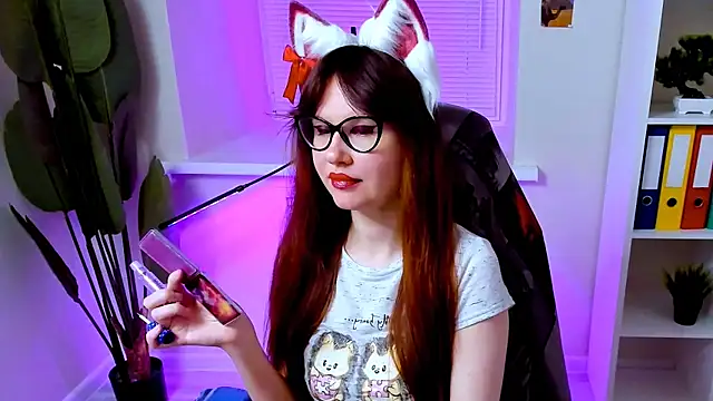 CarolGiggly online show from October 9, 10:46 am