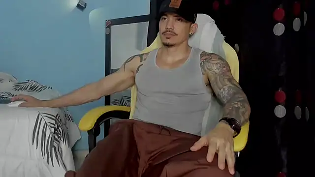 Alex motta online show from November 3, 5:09 am