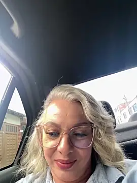 Aligoldbottom online show from December 8, 5:33 pm