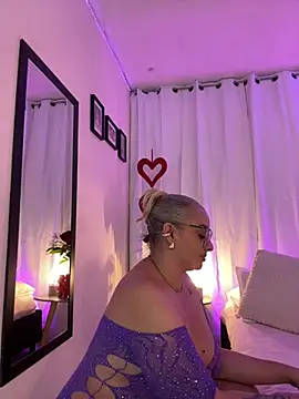 Aligoldbottom online show from February 15, 9:59 pm