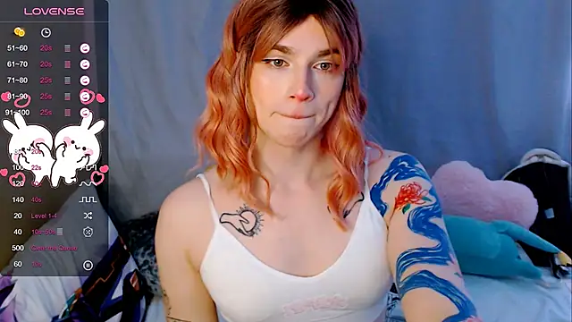 Snapshot of Alice_Hells chatting on February 17, 7:58 am Alice Hells online show from February 17, 7:58 am