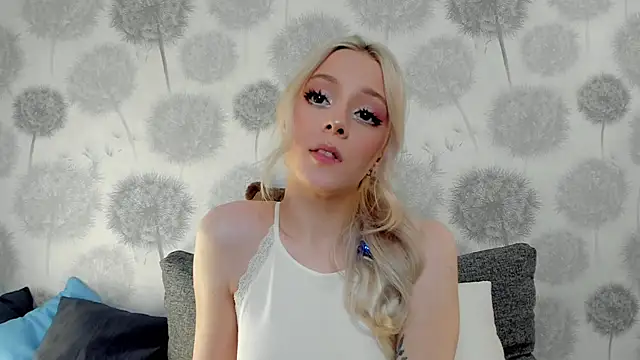 Snapshot of EngelFugler chatting on January 16, 11:37 am EngelFugler online show from January 16, 11:37 am