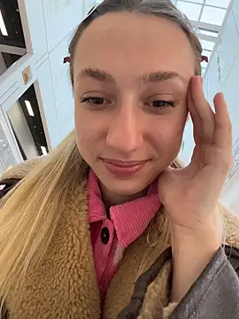 Lia  Love online show from October 14, 12:28 pm