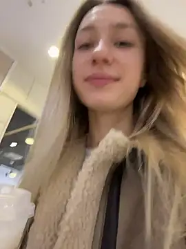 Lia  Love online show from October 29, 11:12 am