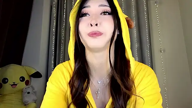 honey yani online show from February 7, 9:29 pm