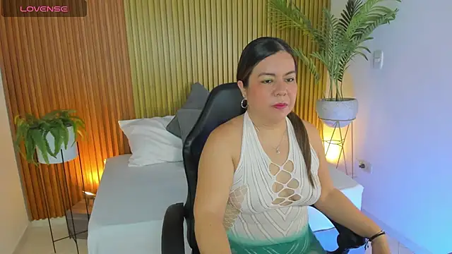 Snapshot of nahia_13 chatting on July 1, 12:18 pm nahia 13 online show from July 1, 12:18 pm