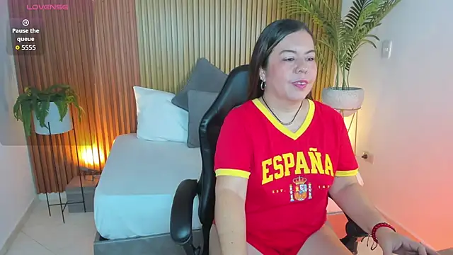 Snapshot of nahia_13 chatting on July 6, 12:24 pm nahia 13 online show from July 6, 12:24 pm