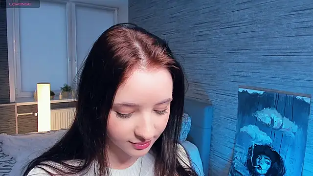 MerylHedley online show from December 15, 7:24 am