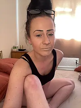 SweetSolez online show from April 1, 1:41 pm