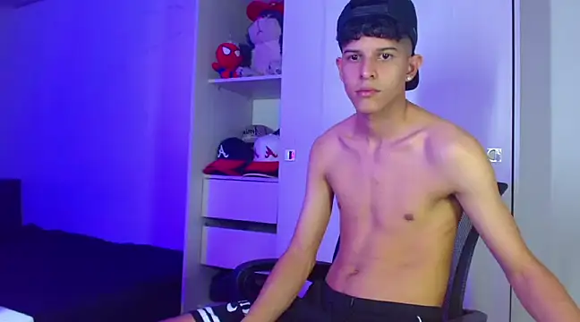 LiamGadiell online show from February 17, 2:53 am