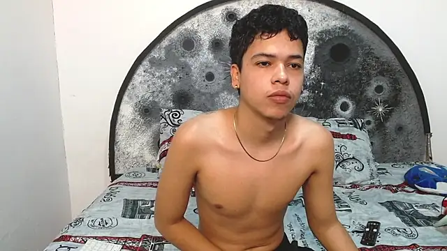 Snapshot of Gary-and-kathy chatting on March 8, 12:09 pm Gary-and-kathy online show from March 8, 12:09 pm