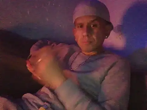 oiram27 online show from December 15, 7:12 am