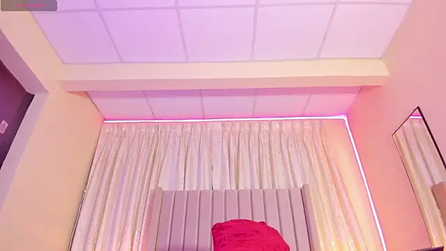 Aliison Smith online show from January 11, 2:52 am