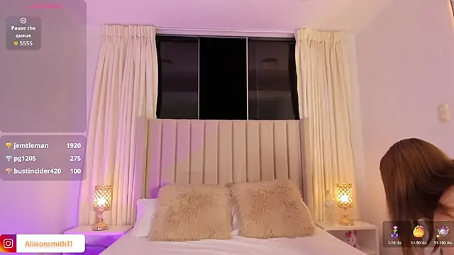 Aliison Smith online show from January 16, 3:43 am