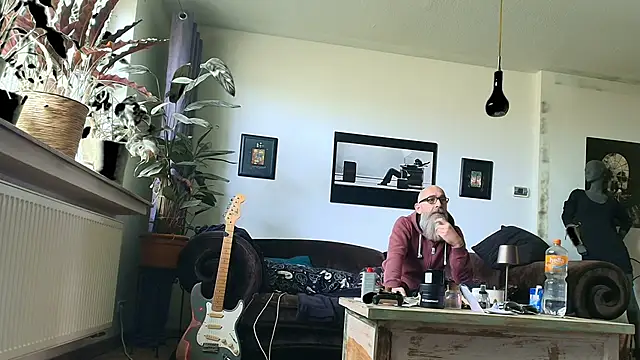 Kingsscepter online show from April 11, 9:46 am