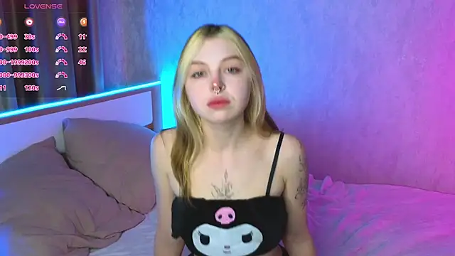 HildaEvatt online show from January 17, 4:39 am