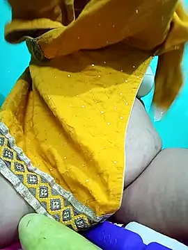 hotty manisha online show from October 18, 5:03 pm