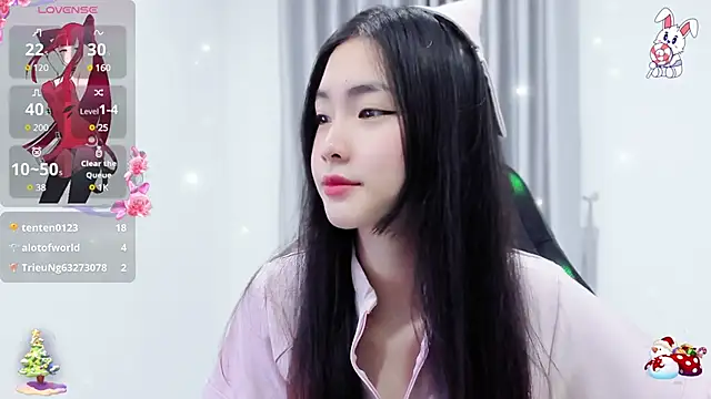 CelestiaWang online show from December 18, 1:02 pm