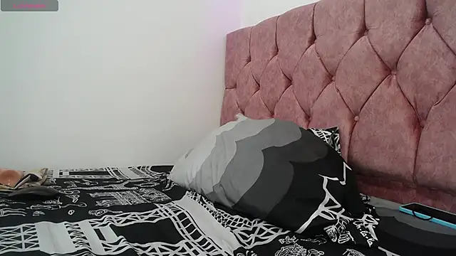 AMBER LOVE22 online show from January 9, 8:11 pm