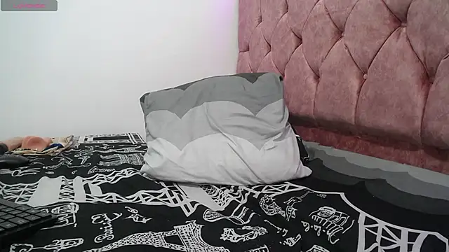 AMBER LOVE22 online show from January 9, 11:13 pm