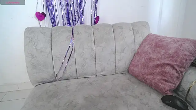 AMBER LOVE22 online show from February 21, 6:15 pm