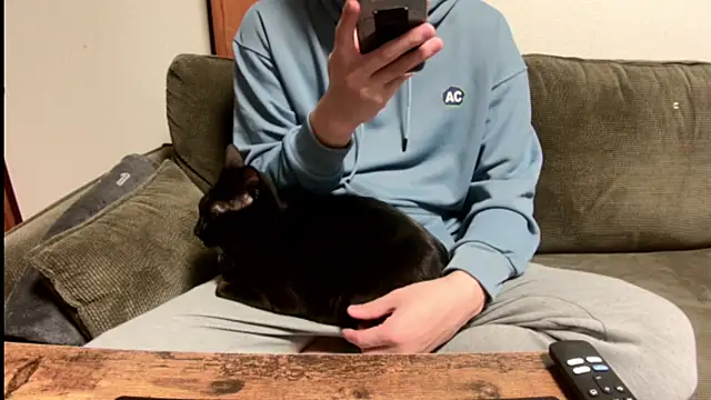 Snapshot of tuki_fu chatting on February 26, 1:08 pm tuki fu online show from February 26, 1:08 pm