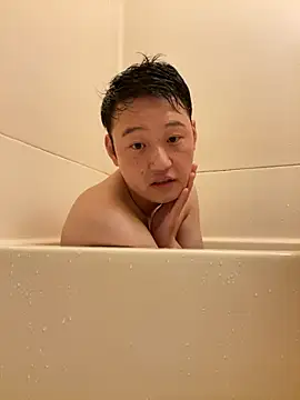 Snapshot of tuki_fu chatting on November 30, 3:43 am tuki fu online show from November 30, 3:43 am