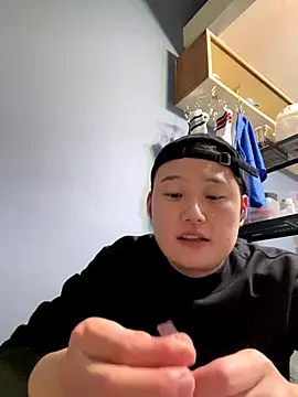 Snapshot of tuki_fu chatting on January 12, 1:27 pm tuki fu online show from January 12, 1:27 pm