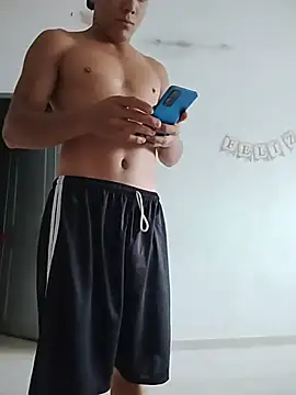 Snapshot of tayson_ chatting on June 25, 11:04 am tayson online show from June 25, 11:04 am